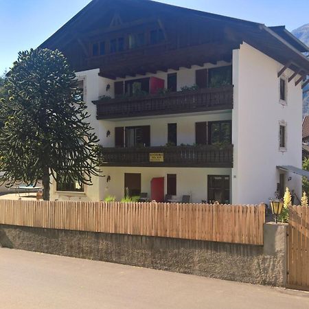 Hotel Krone Morter エクステリア 写真