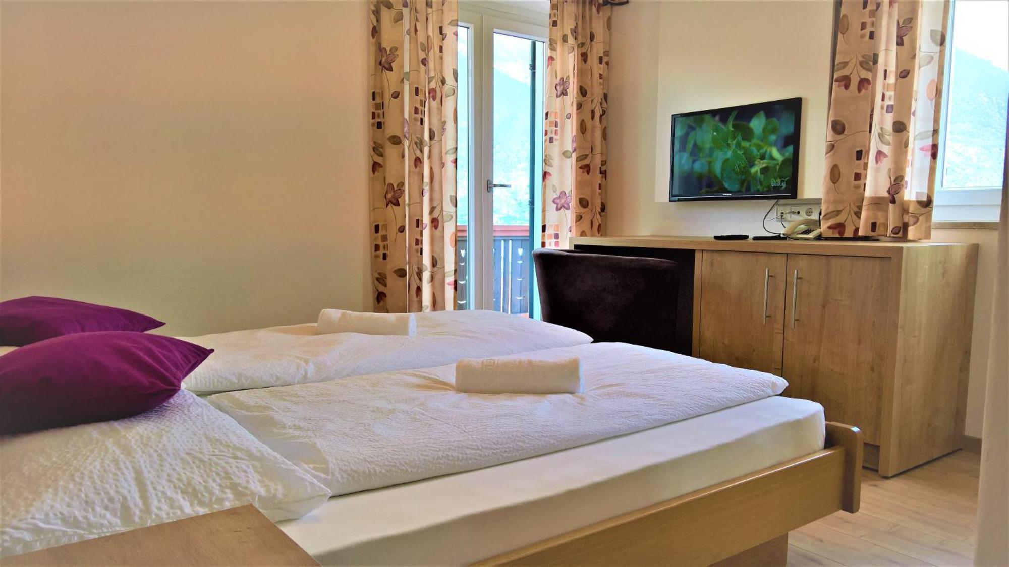 Hotel Krone Morter エクステリア 写真