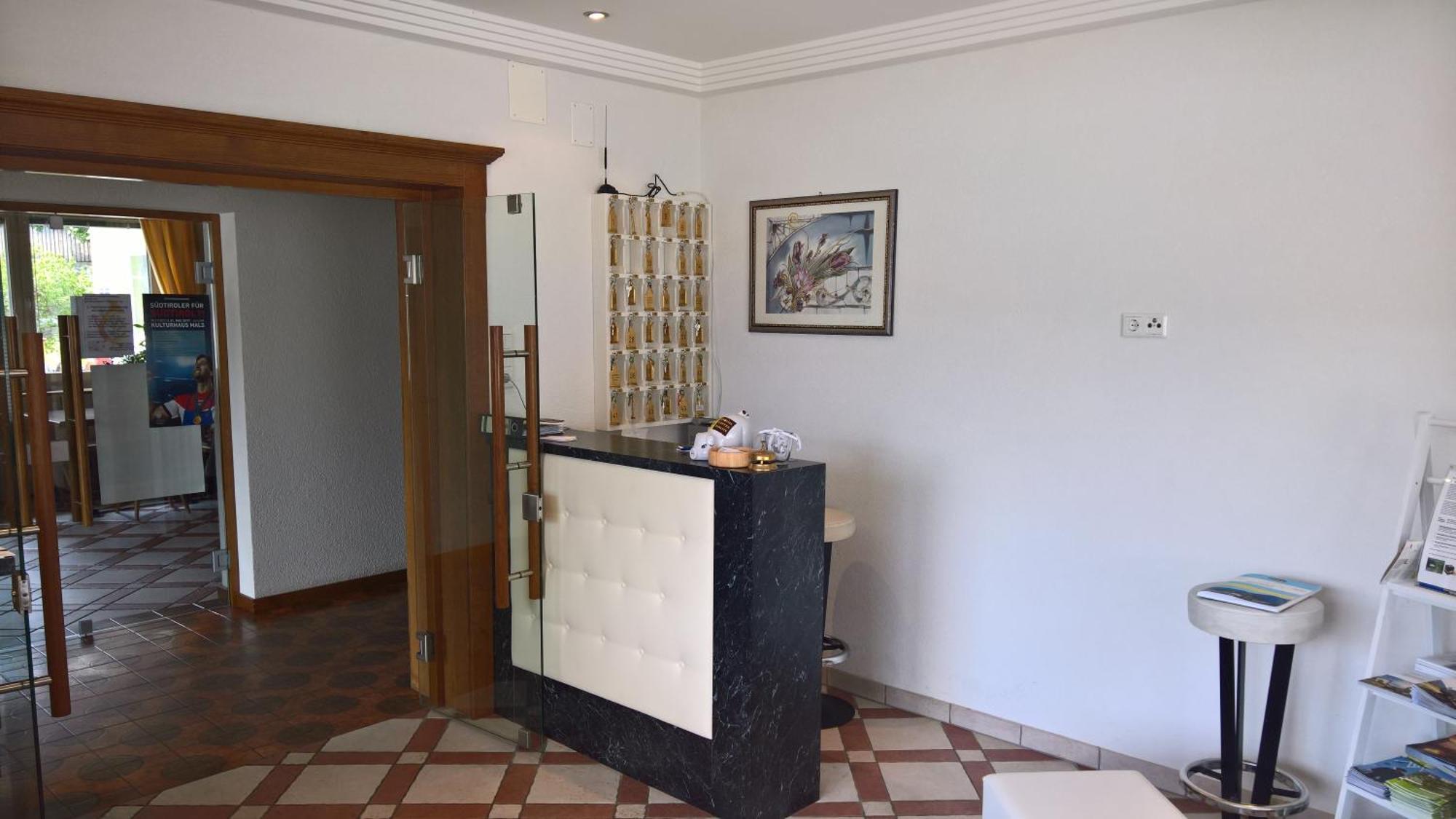 Hotel Krone Morter エクステリア 写真
