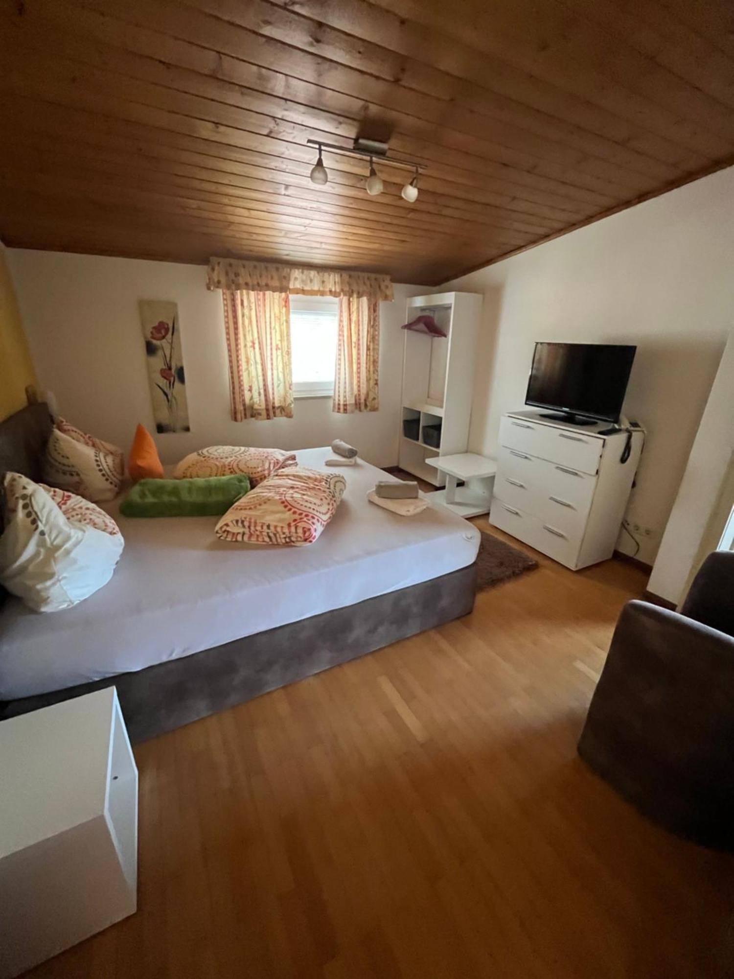 Hotel Krone Morter エクステリア 写真